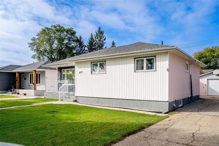 Photo de la propriété: 892 Airlies Street MB R2V 2Z7