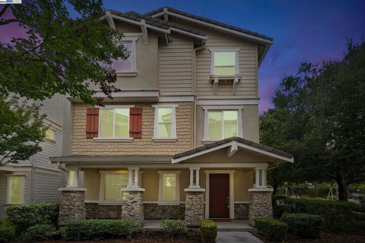 Property Photo: 7092 N Mariposa Ct CA 94568