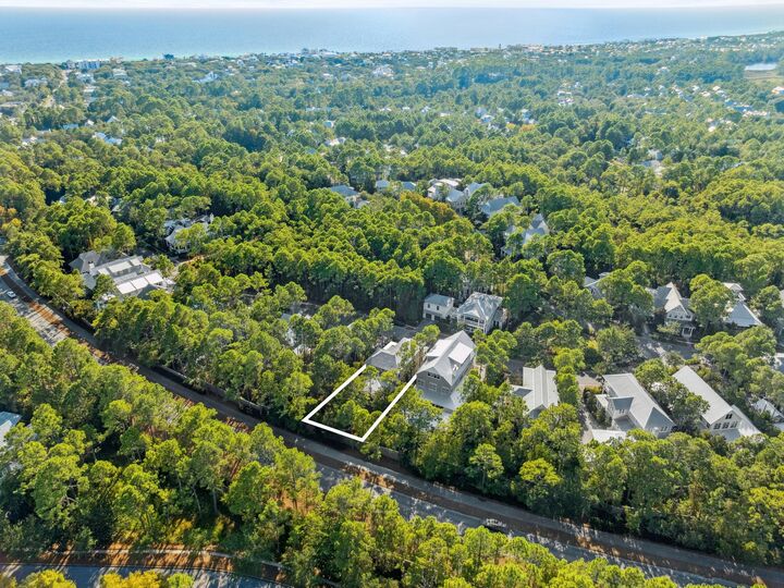 Property Photo: 144 Royal Fern Way FL 32459