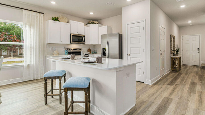 Property Photo: 323 Callie Drive FL 32536