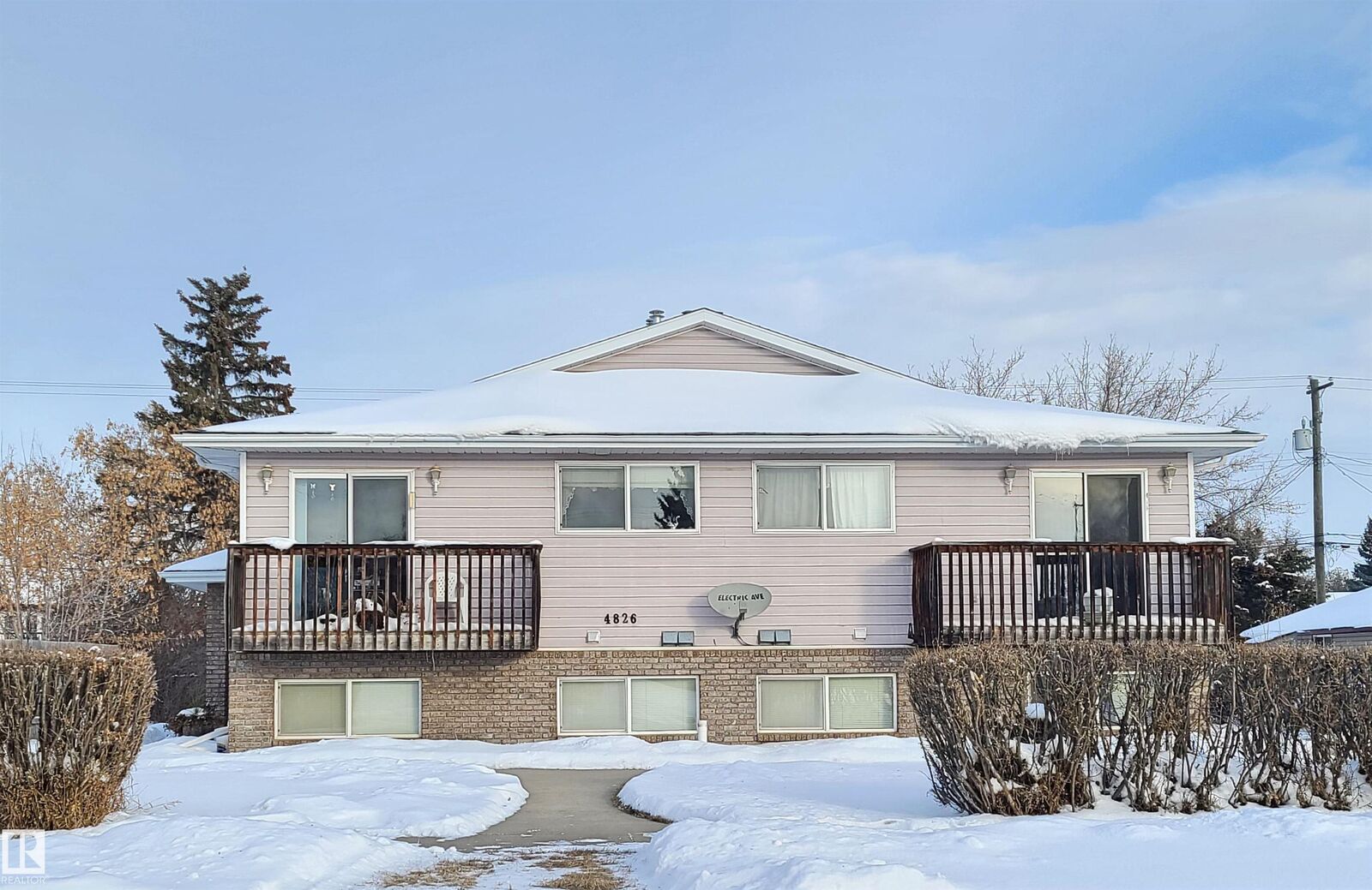 Property Photo: 4826 45 Avenue AB T0A 3A3