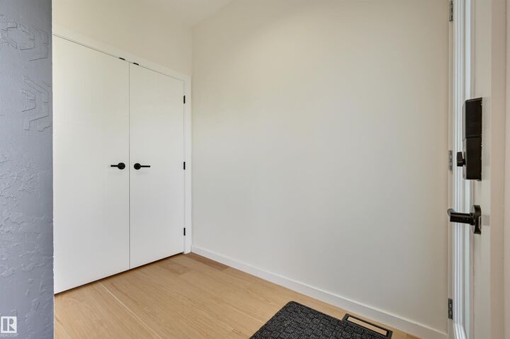 Property Photo:  13809 Buena Vista Road NW  AB T5R 5R9 