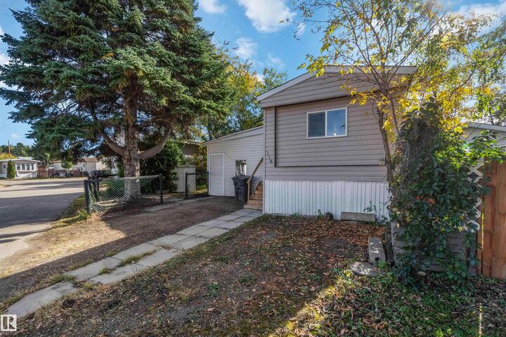Photo de la propriété:  #118 305 Calahoo Road  AB T7X 3K9 