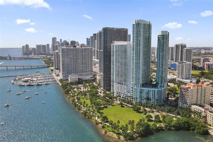 Property Photo: 1900 N Bayshore Dr 715 FL 33132