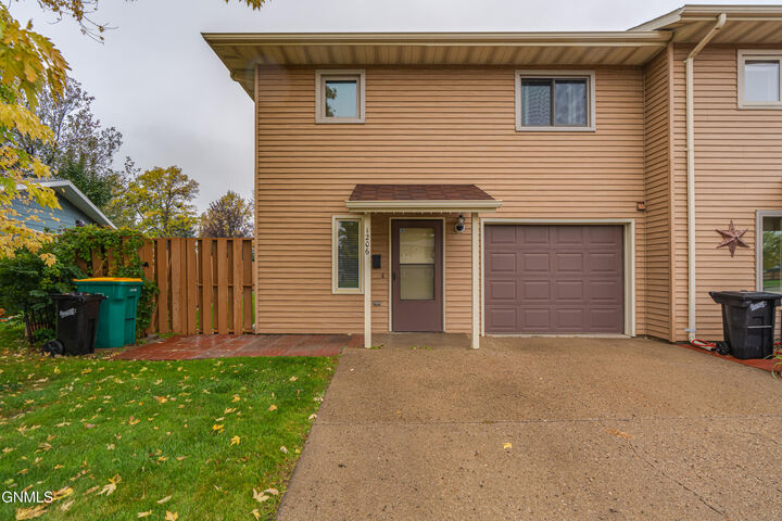 1206 Portland Drive  Bismarck ND 58504 photo