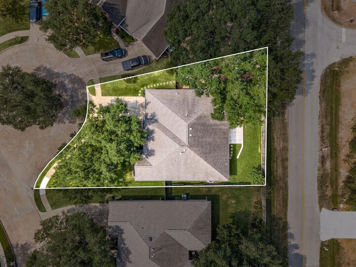 Property Photo: 6031 Whispering Lakes Drive TX 77493