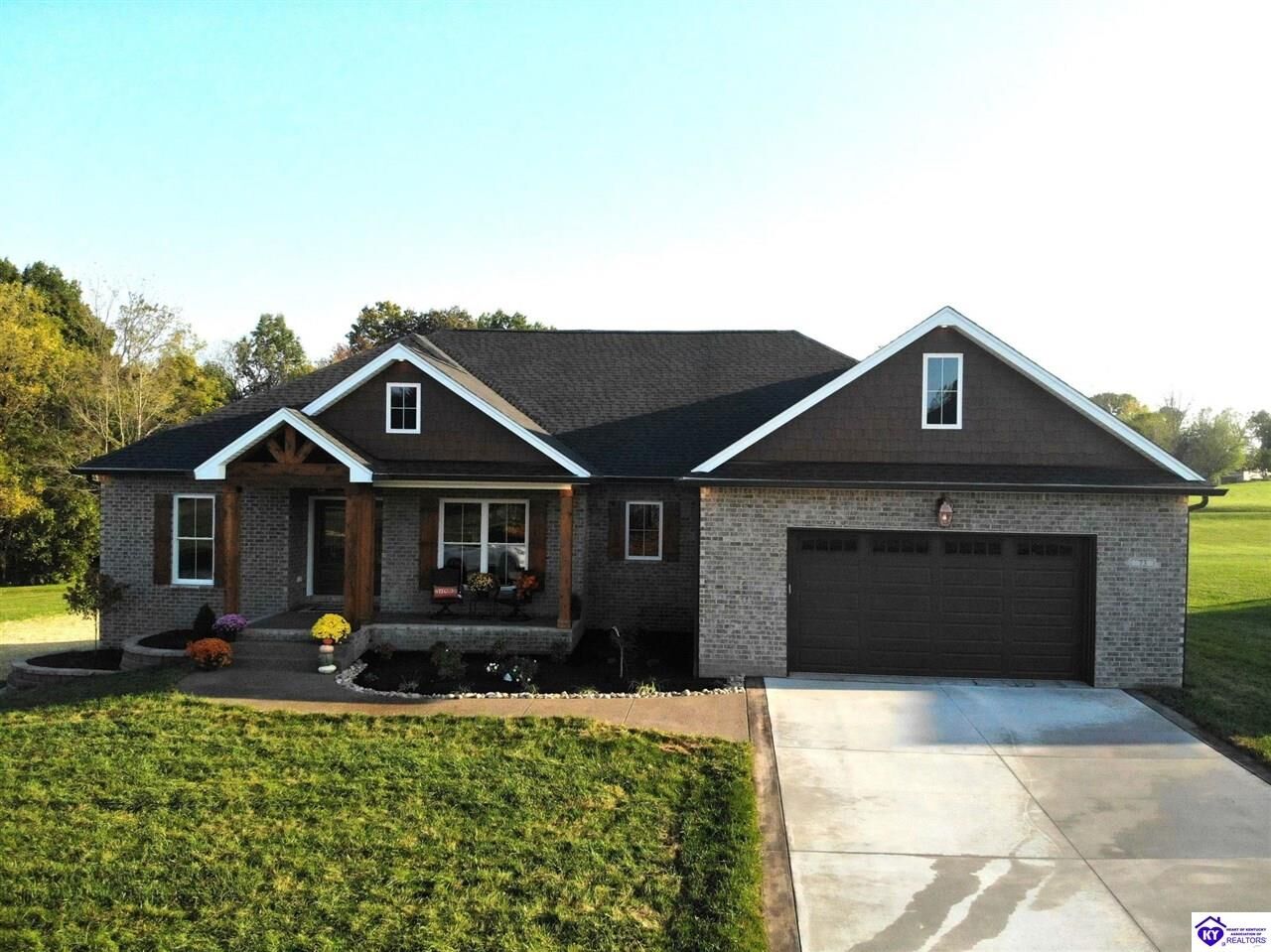 Property Photo: 73 Shepherd'S Way KY 40162