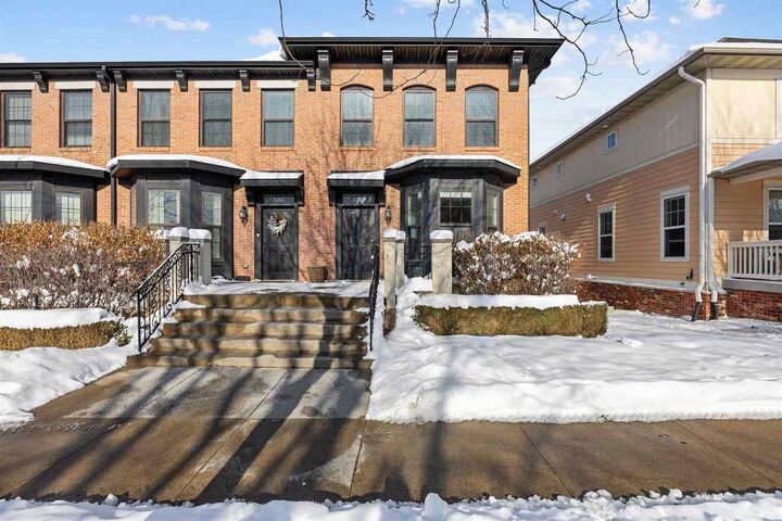 Property Photo:  1254 Foster Rd  IA 52245 