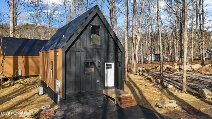 Property Photo: 210 Braydens Way TN 37738