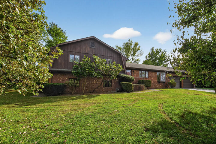 Property Photo: 1060 Shakertown Road KY 40422