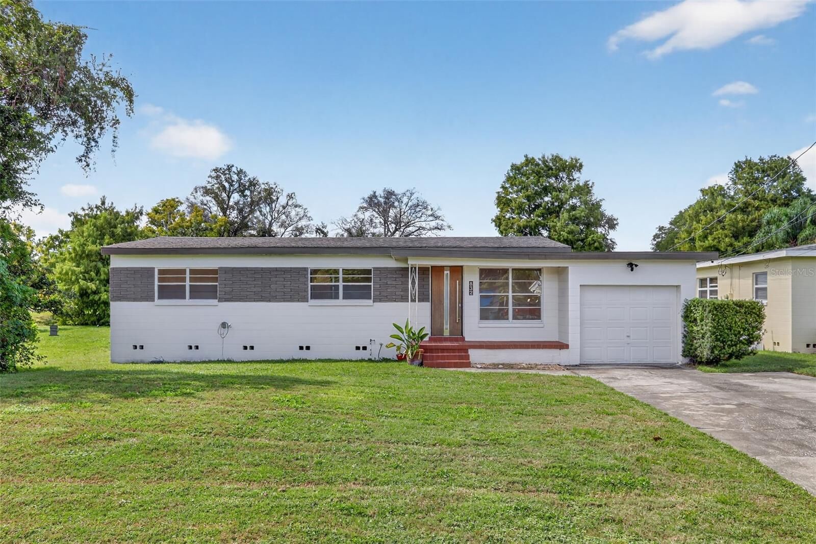 Property Photo:  832 Thalia Drive  FL 32807 