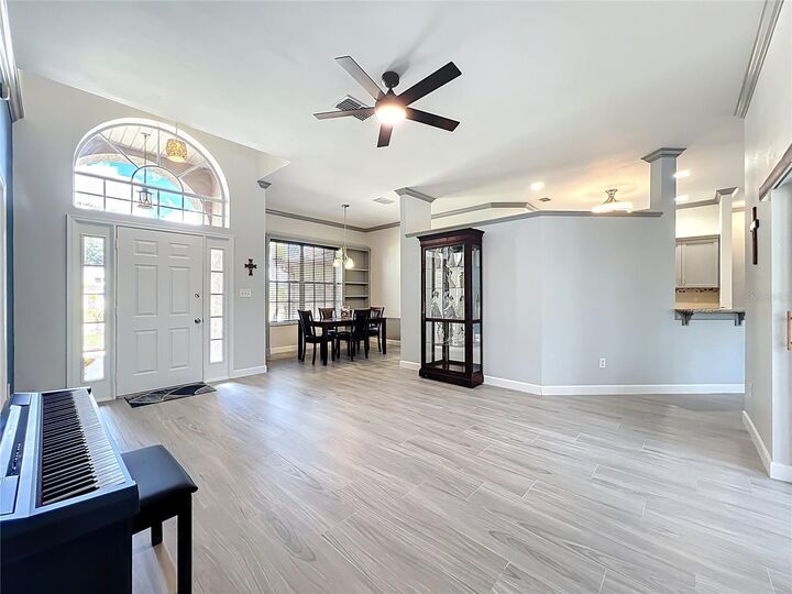 Property Photo: 111 Bluebrook Court FL 32766