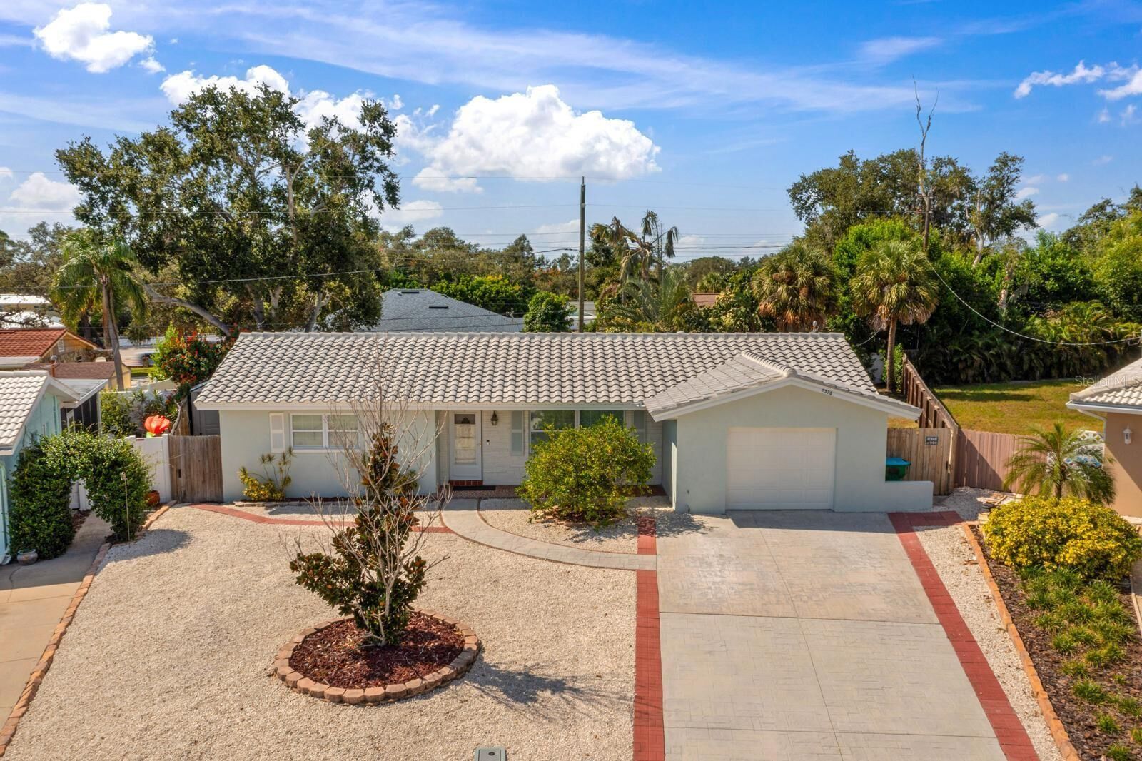 Property Photo: 5576 Williamsdale Court FL 33772