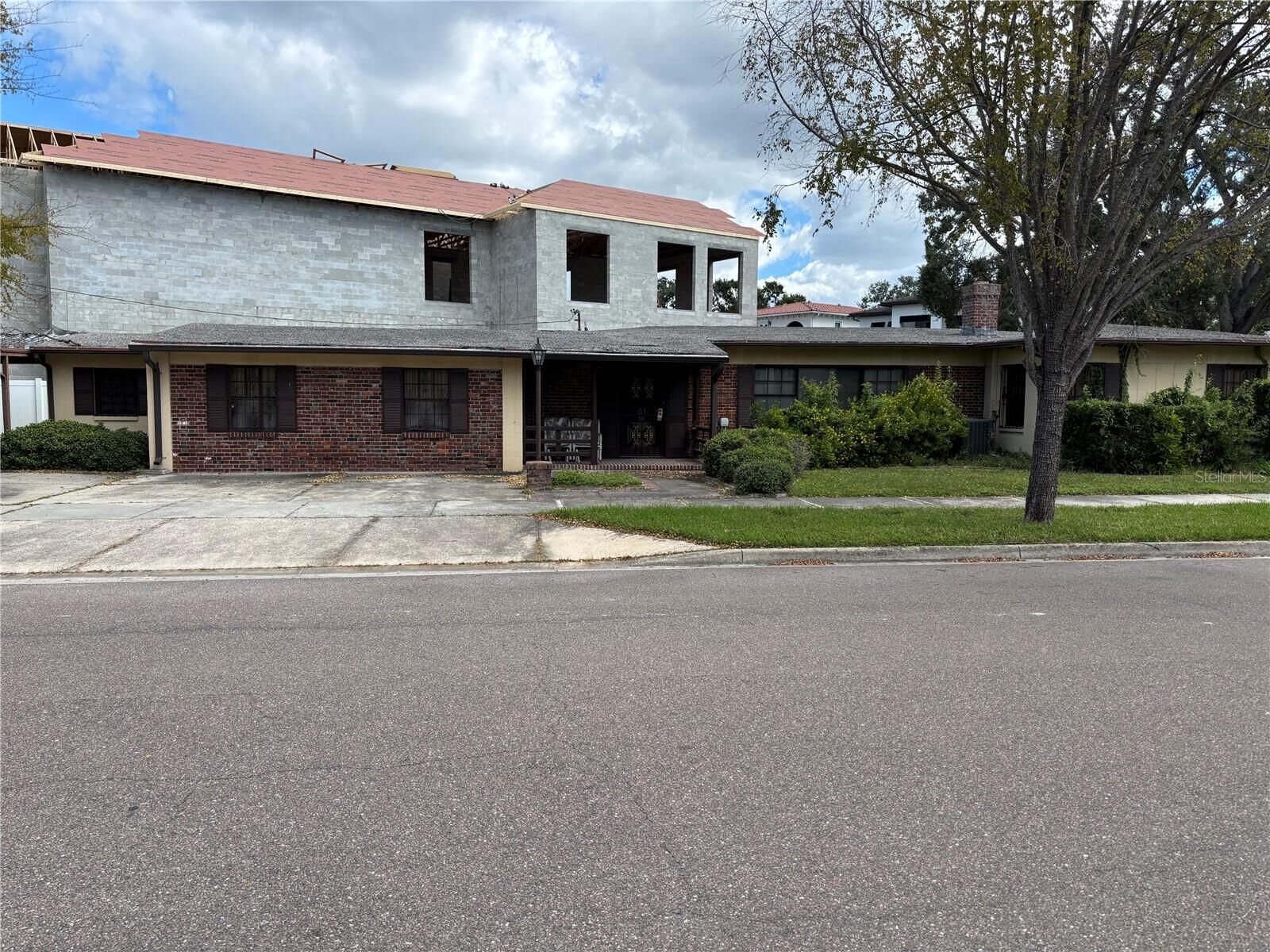 Property Photo: 61 Adalia Avenue FL 33606