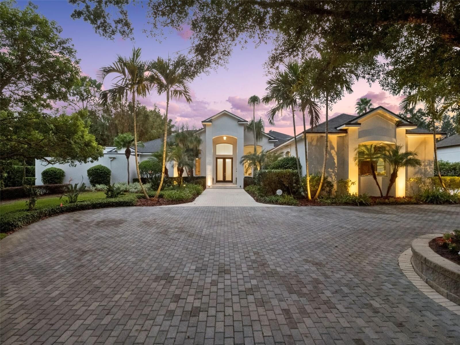 Property Photo: 1724 Windermeredown Place FL 34786