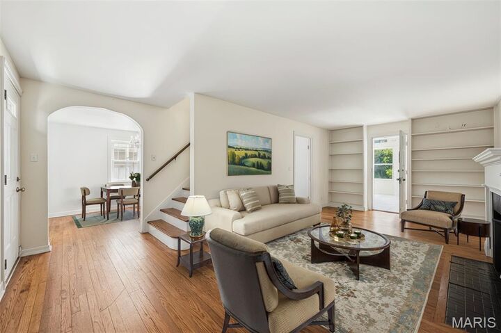 Property Photo: 1077 N Jackson Avenue MO 63130