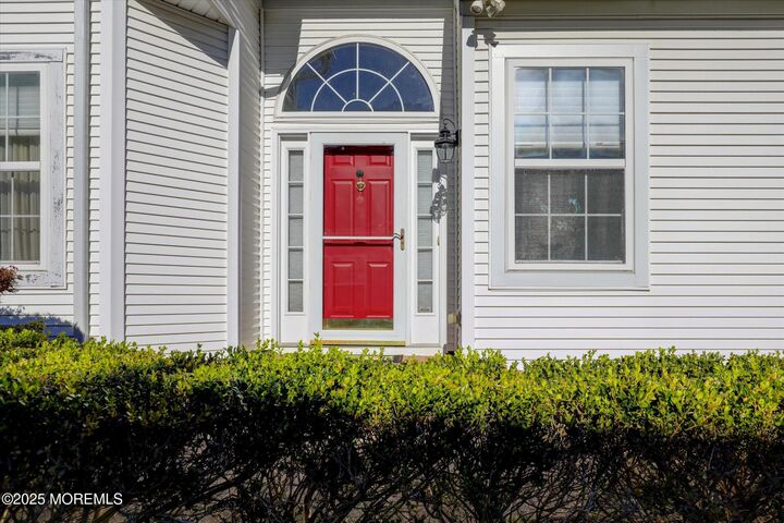 Property Photo: 9 Gainsborough Court NJ 07726