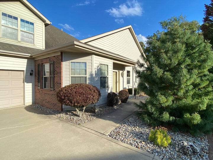 Property Photo: 2804 Beauty Creek Run IN 46385