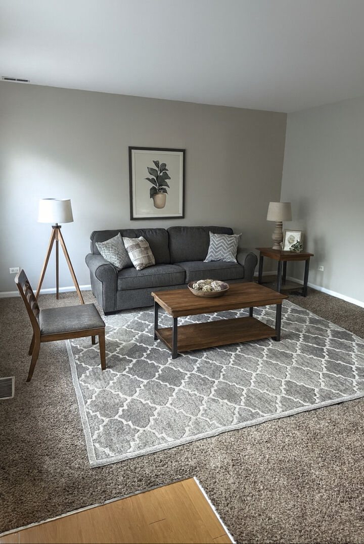 Property Photo:  1256 N Split Oak Circle  IL 60073 