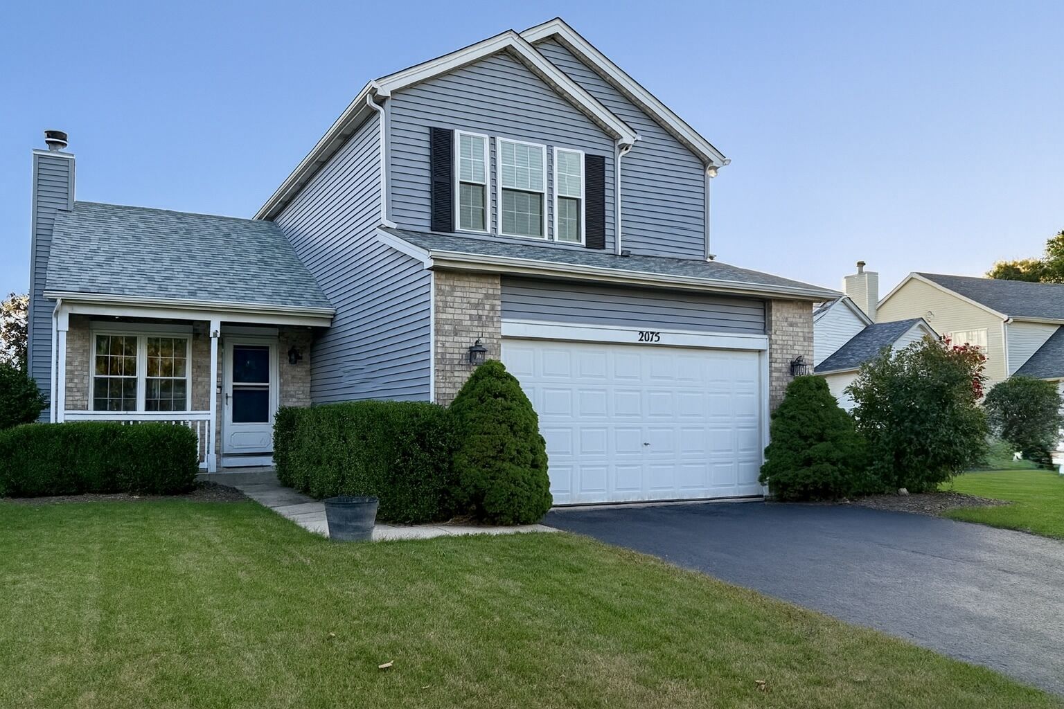 Property Photo: 2075 Longwood Court IL 60446