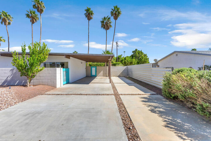 Property Photo:  2250 Acacia Road E  CA 92262 