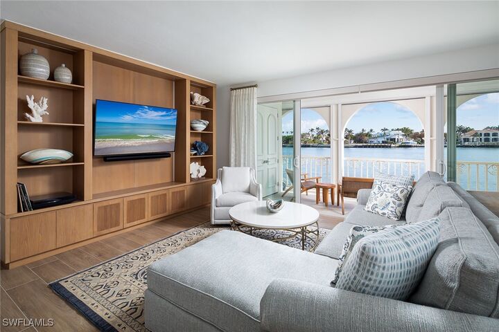 Property Photo:  4000 Gulf Shore Boulevard N 1500  FL 34103 