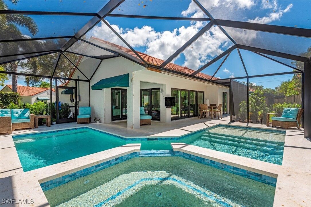 Property Photo: 748 Reef Point Circle FL 34108