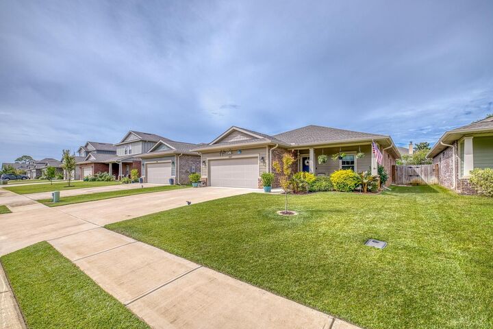 Property Photo:  1847 Medlin Court  FL 32566 