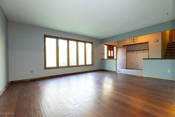 Property Photo: 19121 Brewster Road OH 44202