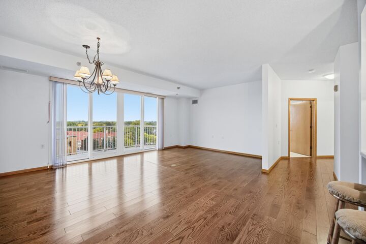 Property Photo:  6600 Lyndale Avenue S 806  MN 55423 