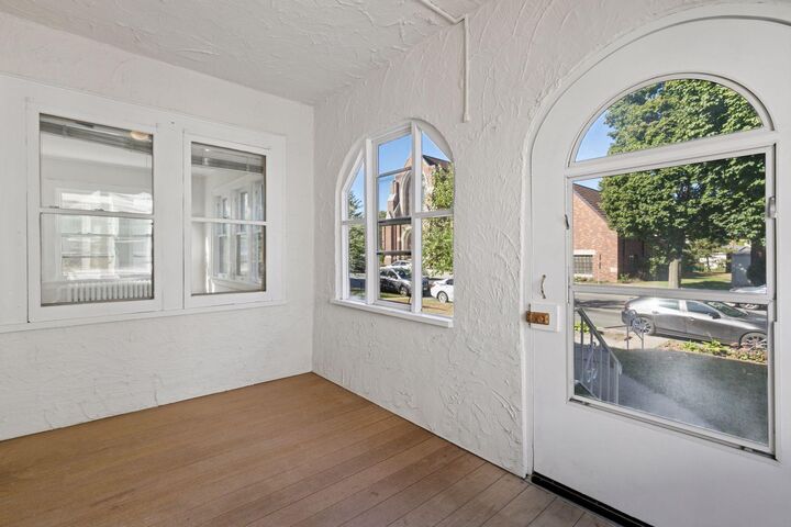 Property Photo:  1926 Saint Clair Avenue  MN 55105 