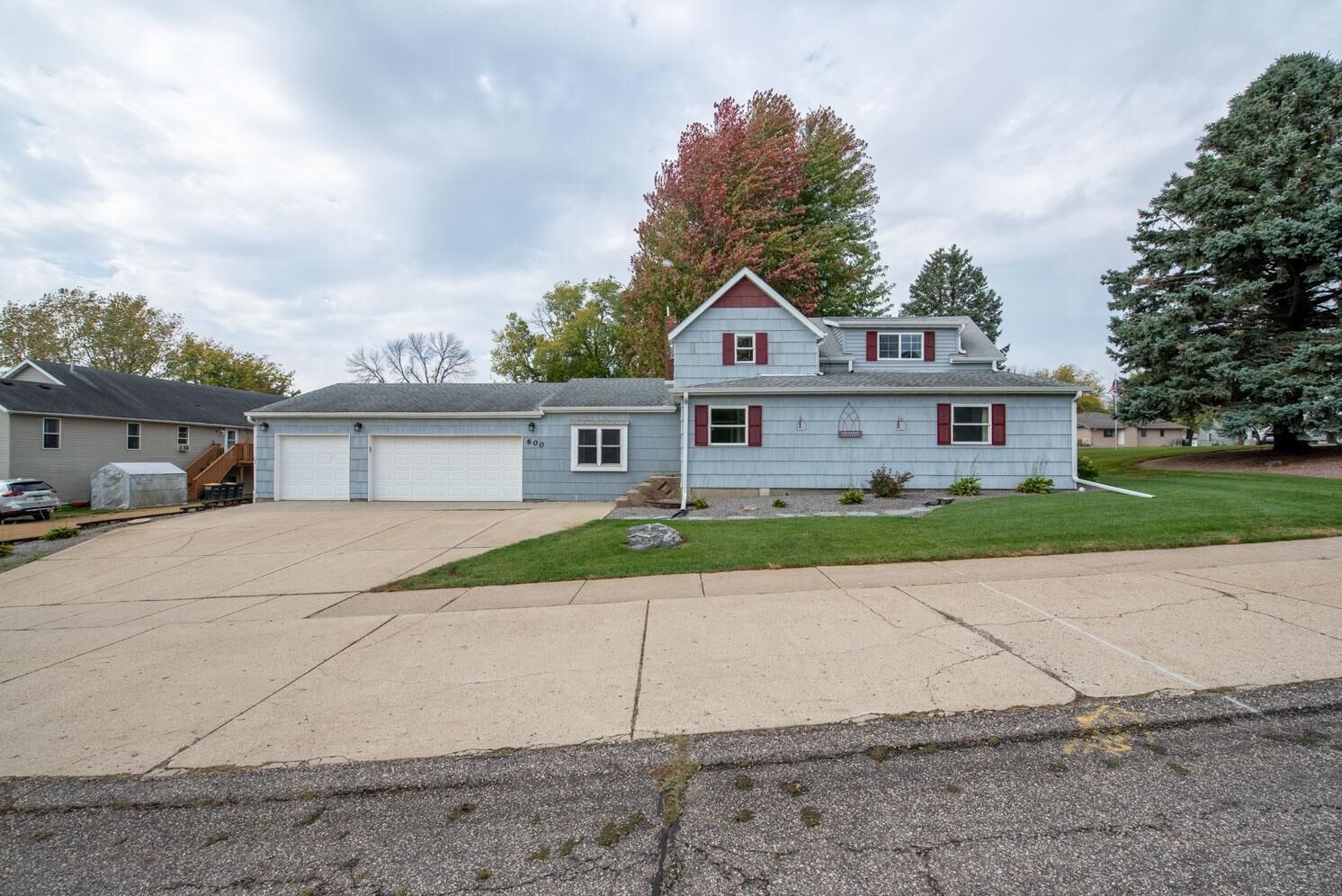 Property Photo: 600 Main Street MN 56063