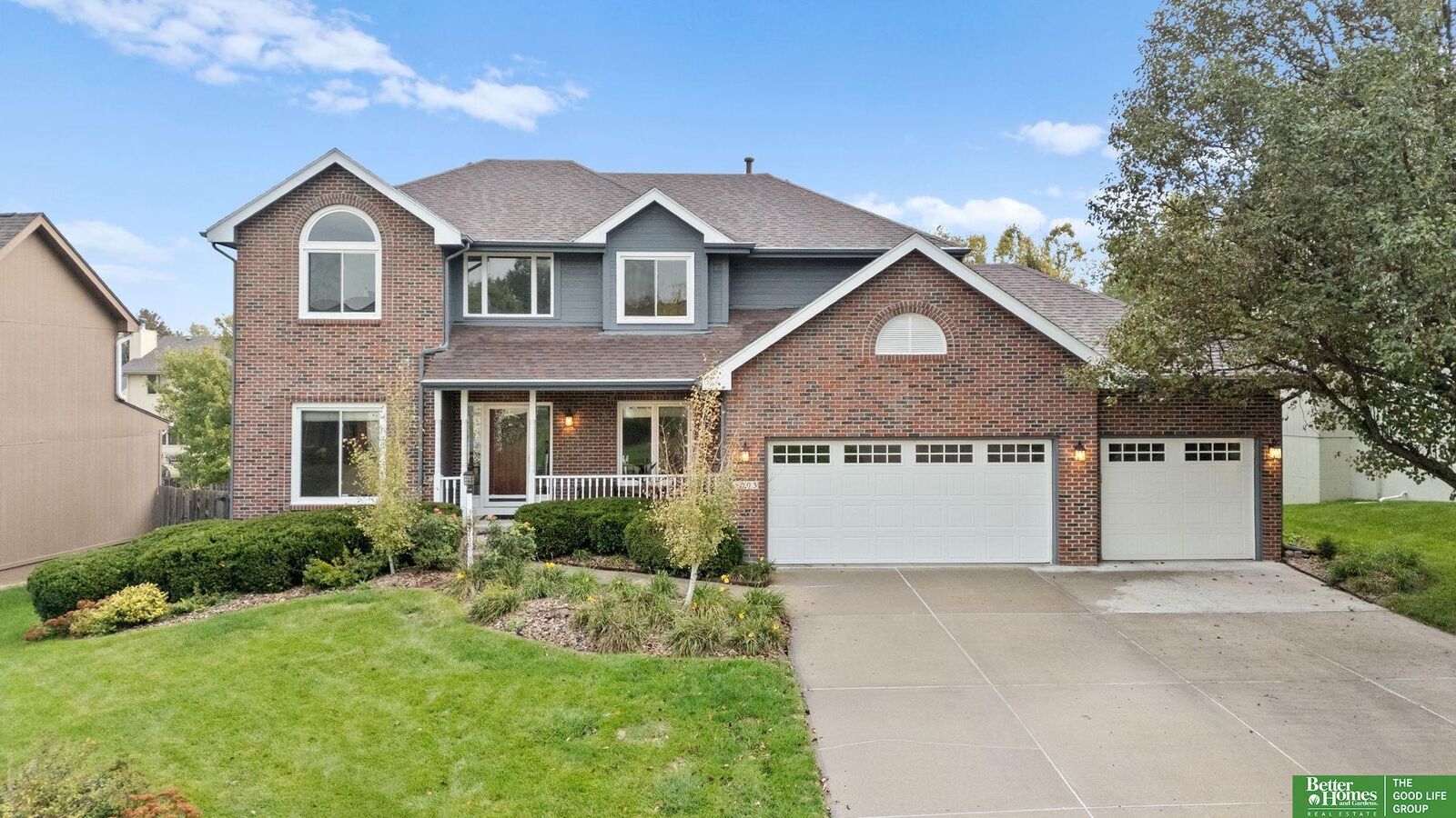 Property Photo: 5003 N 139 Street NE 68164