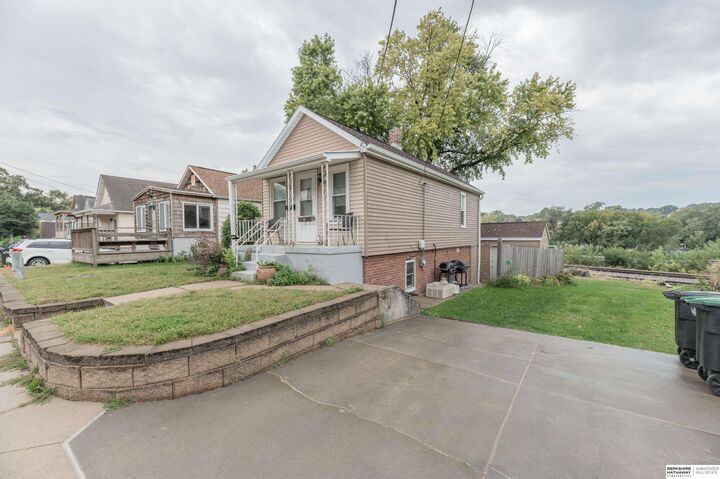 Property Photo: 2508 S 26th Street NE 68105