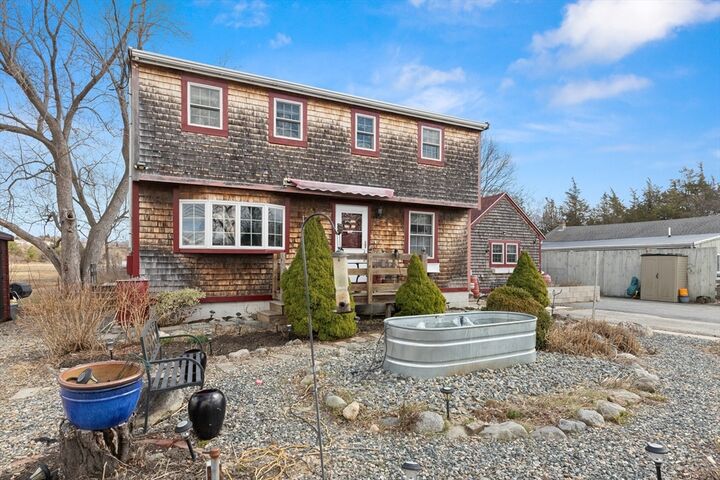 Property Photo:  123 Jeffreys Neck Rd  MA 01938 