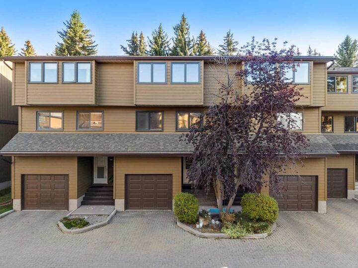 Property Photo: 3131 63 Avenue SW 303 AB T3E 6N4