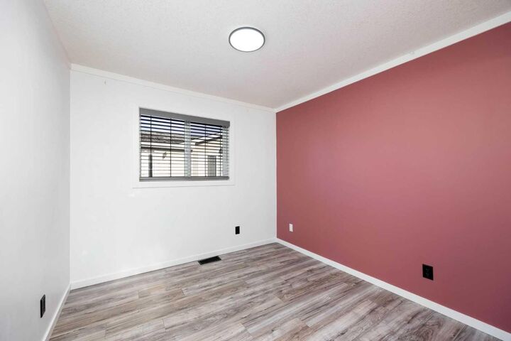 Property Photo: 125 Waterhouse Street AB T9K 0G1