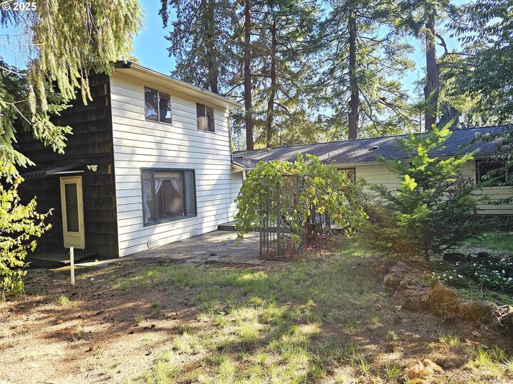 Property Photo:  6375 SW Dawn St  OR 97035
