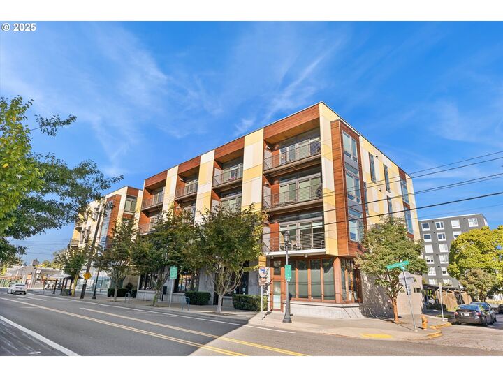Property Photo: 1455 N Killingsworth St 316 OR 97217