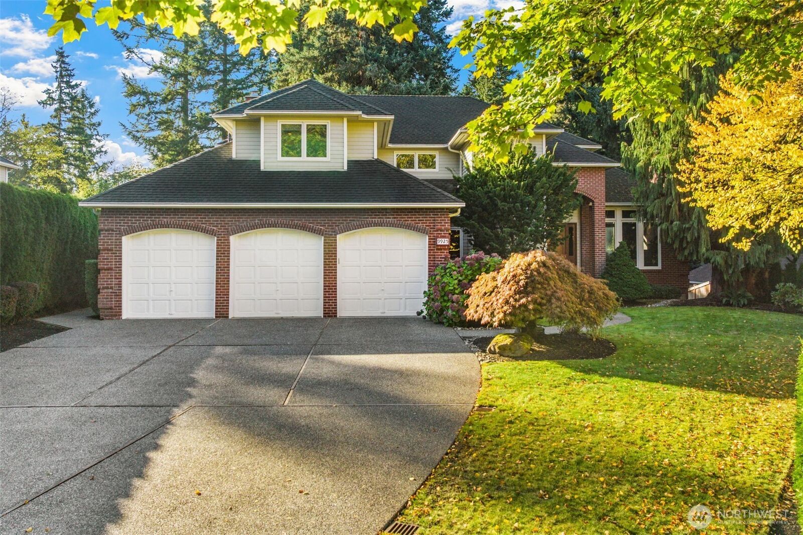 Property Photo: 9925 NE 197th Street WA 98011