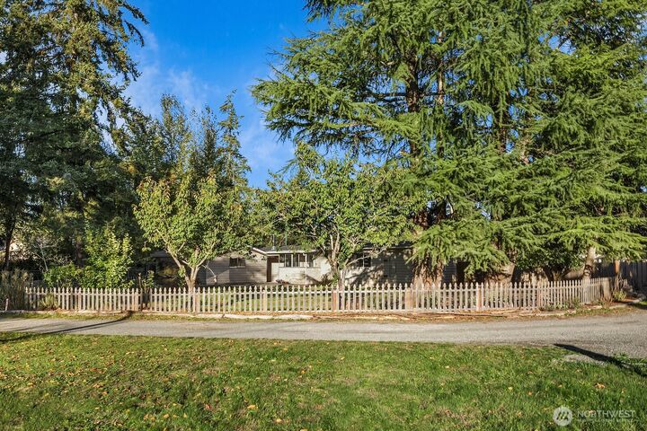 Property Photo: 21858 SE 251 Place WA 98038