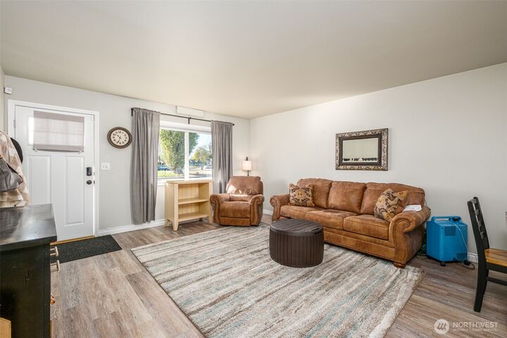 Property Photo: 1127 Arlington Drive NE WA 98837