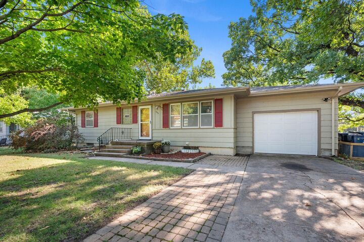 Photo de la propriété: 825 W 5th St. KS 67114