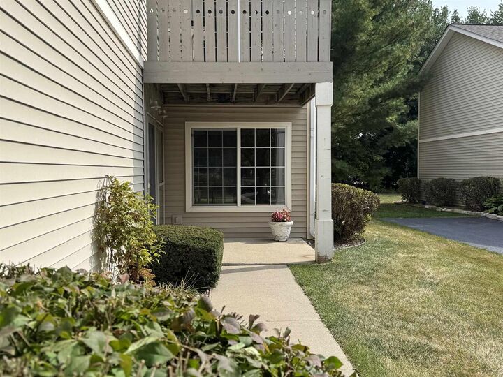 Property Photo: 2635 Iva Court 17 WI 53511