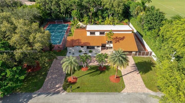 Property Photo: 8111 SW 183rd St FL 33157