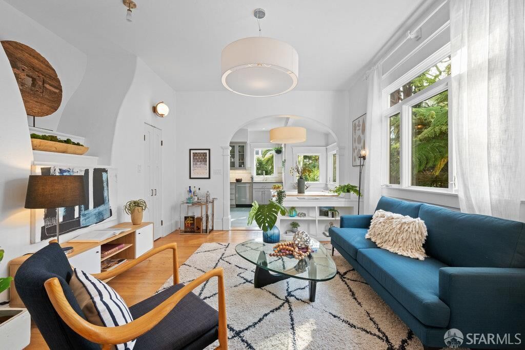 Property Photo: 2579 Folsom Street CA 94110