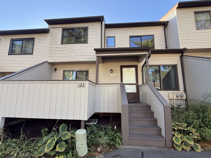 Property Photo:  122 Cottonwood Road 122  CT 06111