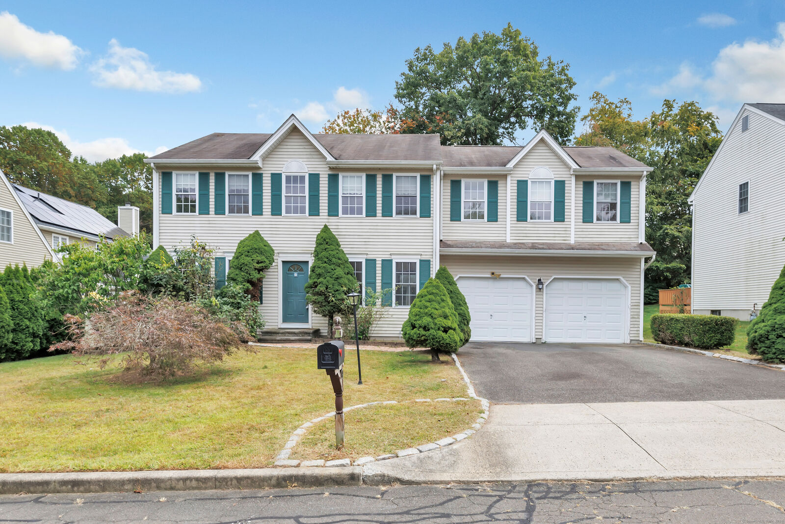 Property Photo: 9 Milford Hunt Lane CT 06461