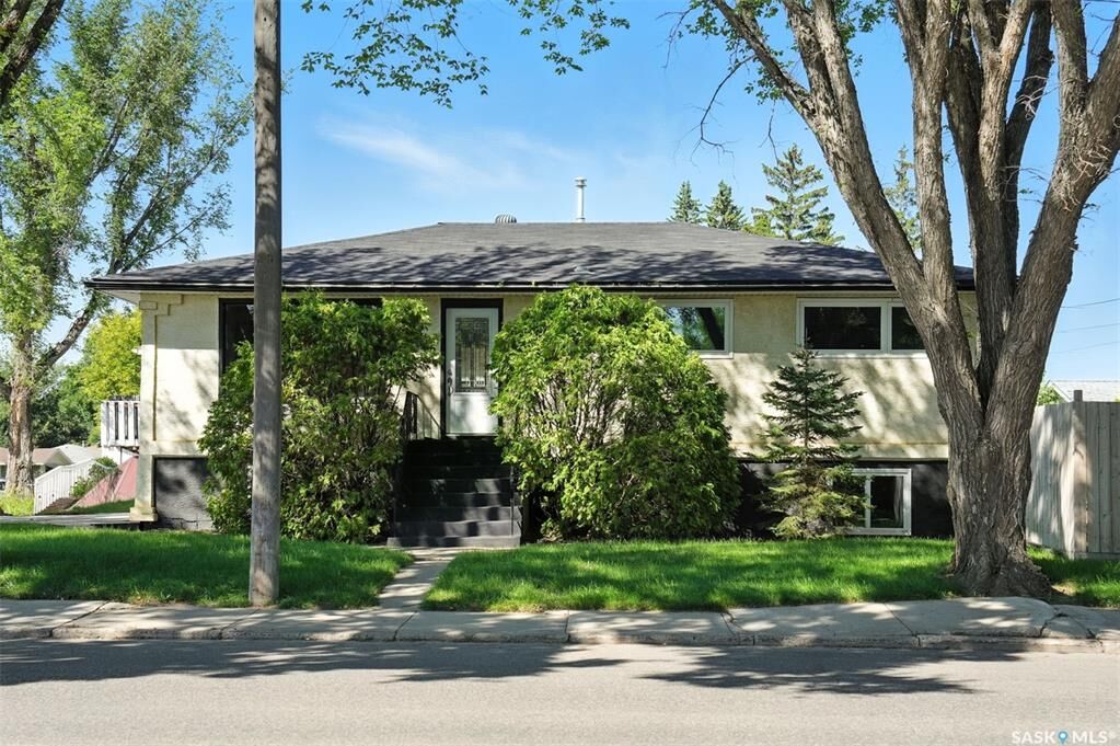 Photo de la propriété: 2616 20th Street W SK S7M 1B6