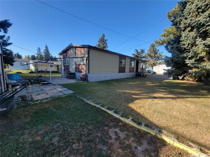 Property Photo: 310 5th Street W SK S0L 2C0